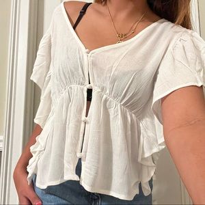 NEW W TAG. ALTAR’D STATE white flowy ruffle top w a cute open back!